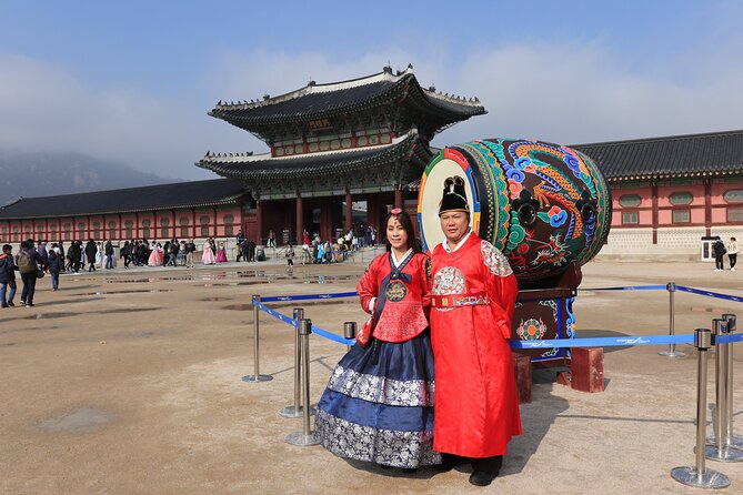 Layover Tour from Incheon Airport to Seoul with a Tour Specialist - The Blue House stop: official-residence viewing with reservation limits