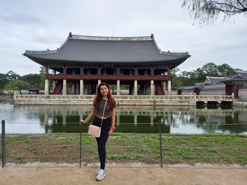 Layover tour to Gyeongbokgung-Folk Museum-Bukchon-Insadong - Korea Folk Museum: ordinary life in the Joseon era