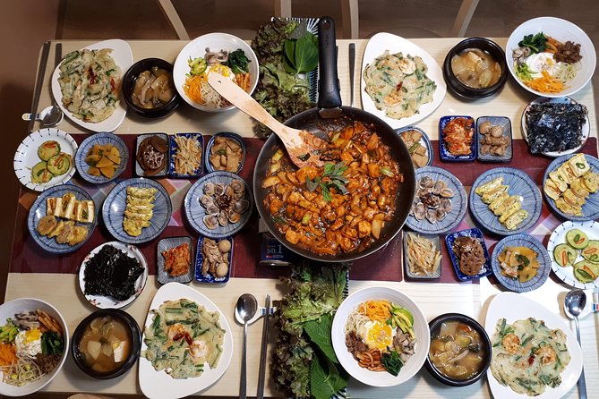 Local Home Korean Cooking Class & Market Adventure in Seoul - Mangwon Market Starts the Story: Street Snacks and Seasonal Ingredients