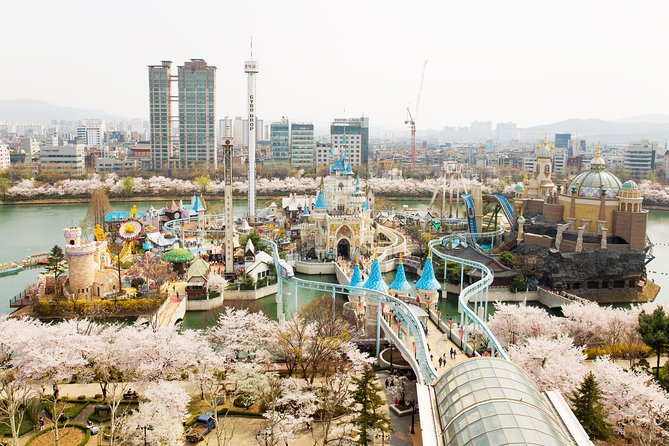 Lotte World Package Deal - Folk museum and ice rink: cultural stops that don’t feel like homework