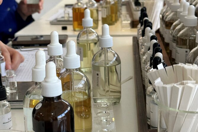 Make your K-scent perfume: Modern oneday class in Seoul - From 250 Fragrances to 40 Accords: Choosing Your K-scent Direction