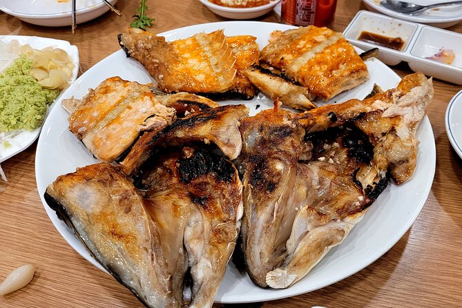 Noryangjin Fish Market Dinner - Walking to Sayuksin Park After Dinner (A Calmer Reset)