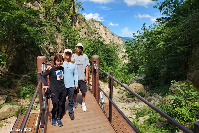 One-Day Tour for stunning Mt.Seoraksan from Seoul - The 10-hour rhythm: what the day will feel like