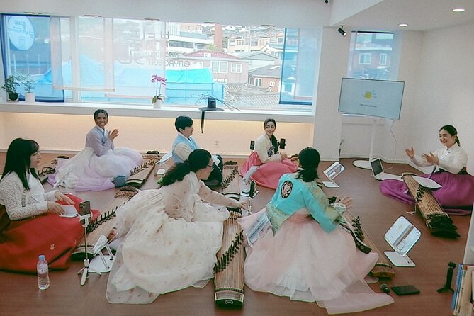 Play Gayageum in Hanbok Cultural Experience in Bukchon - Price and value: is $72.19 worth it?
