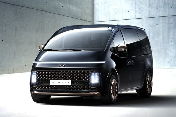 Private Airport Transfer Incheon Airport to/from Seoul(1~7pax) - Getting Picked Up From Your Accommodation (Return Trip)