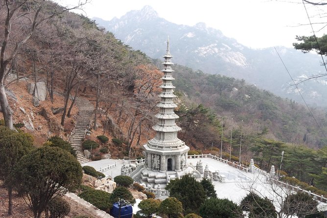 Private Hiking to Bukhansan & Korean Style Spa(Include Lunch) - Price and value: is $182 per person a fair deal?