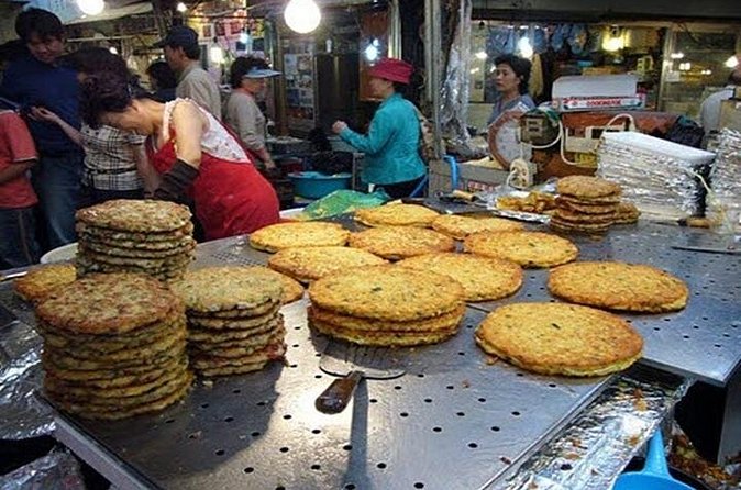 Private K-Food Walking Tour Including Visit to Dongdaemun District - Cheonggyecheon Stream Walk: Free, Flat, and a Nice Reset