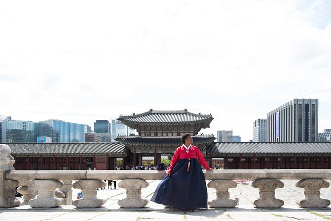 Private Palace Photo Shoot in Seoul with a Photographer - Why Gyeongbokgung Palace works so well for portraits