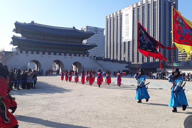 Private Seoul City Tour - Entering Gyeongbokgung Palace: changing of the guard and big-palace energy