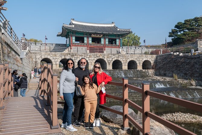 Private Tour around Suwon UNESCO Fortress and Korea Folks Village - Guides matter: how English, timing, and parking play out