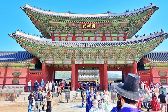 Private Tour : Royal Palace & Traditional Villages wearing Hanbok - Guide and timing: why it feels low-stress