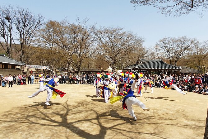 Private Tour : Royal Palace & Traditional Villages wearing Hanbok - Price and logistics: what the $300 covers