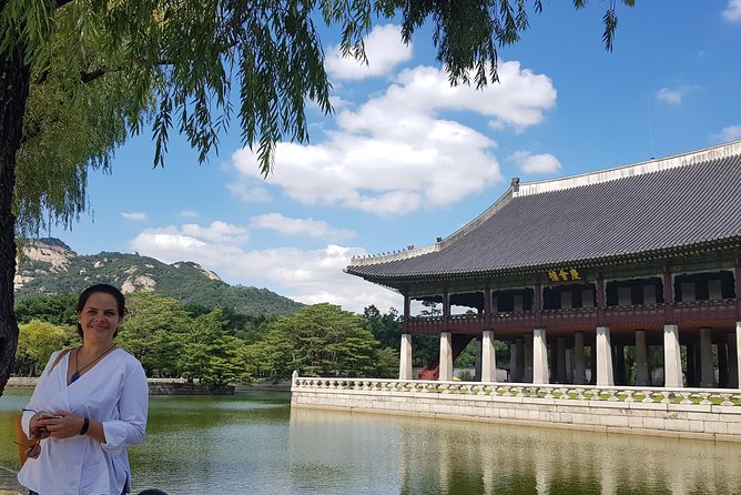 Royal Palace, Full-day Seoul City Tour (Pick up & Drop off) - Morning calm: Jogyesa Temple and a quick look at the Presidential Blue House area