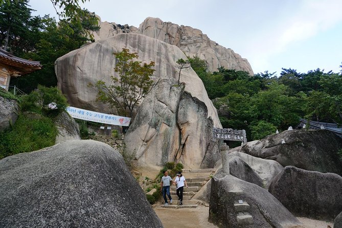 Seoraksan National Park Ulsanbawi Hiking from Seoul - Price and logistics: is $238 a good value?