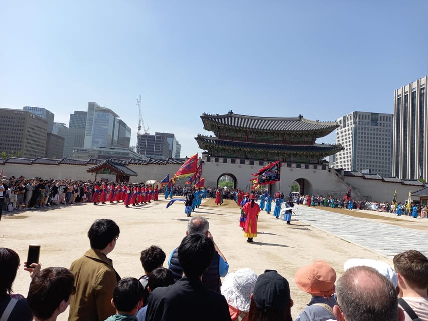 Seoul: 4-Hour Guided Tour to Palace, Bukchon, Jogyesa Temple - Price and Value for a Private 4-Hour Plan