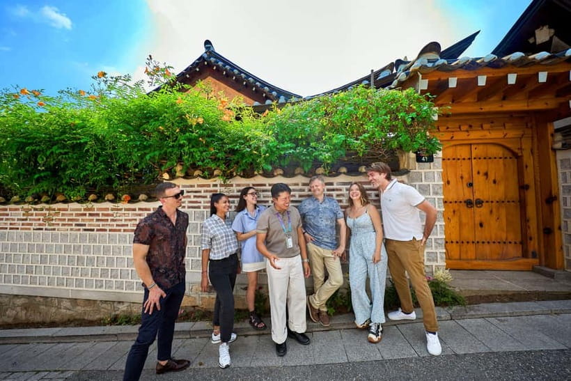 Seoul: Bukchon Village, Gyeongbokgung, Gwangjang Market - Bukchon Hanok Village: the photo-friendly streets between palaces
