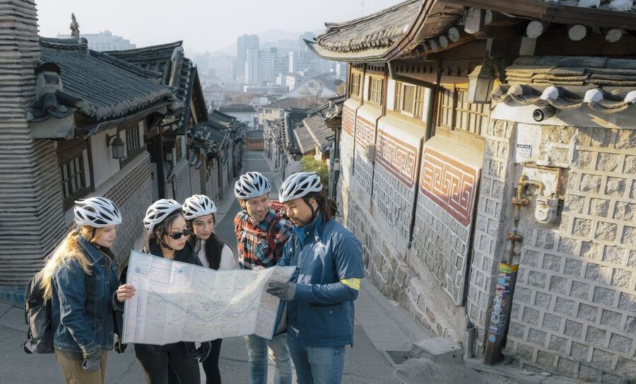 Seoul: City Highlights eBike Tour - Seochon Hanok Village and the romantic West Village lanes