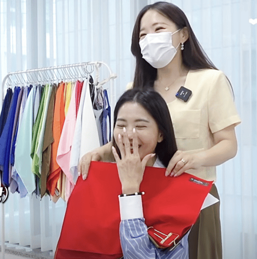 Seoul: Color Analysis - What you receive at the end: your color sheet, card, and PDF files