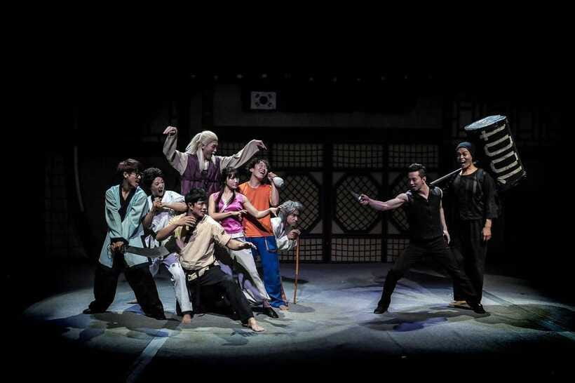 Seoul: Comic Martial Arts Performance JUMP Show Ticket - Comedy Rhythm: Dancing Openings, Time Flips, and Audience Interaction