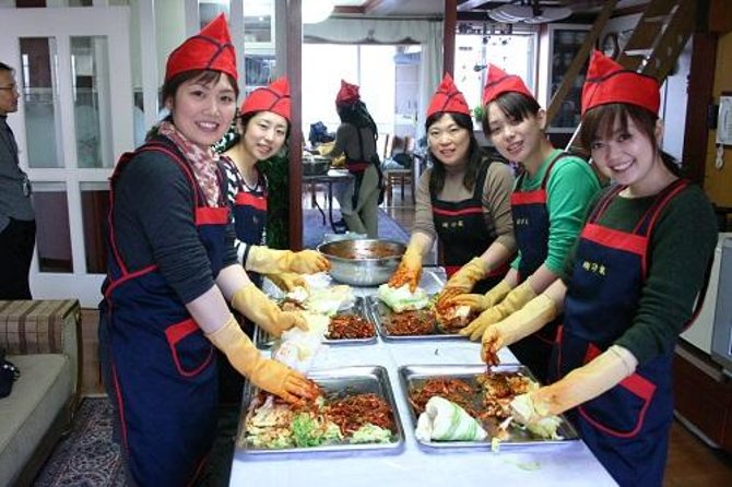 Seoul Cultural Tour - Kimchi Making, Gyeongbok palace with Hanbok - Tea Ceremony + Etiquette Practice: More Than a Performance
