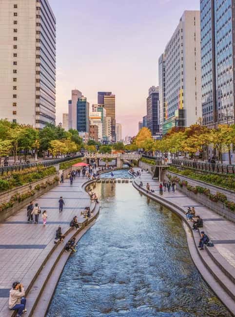 Seoul Day Tour: Gyeongbok Palace, Bukchon, Gwangjang Market - Should you book this Seoul evening tour?