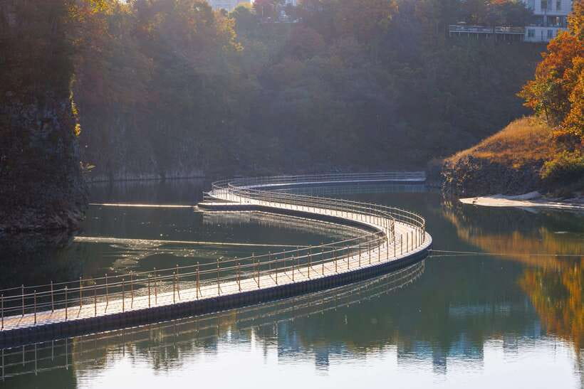 Seoul: DMZ 2nd Tunnel and Suspension Bridge Tour - Sky Bridge (K-drama famous) across the views