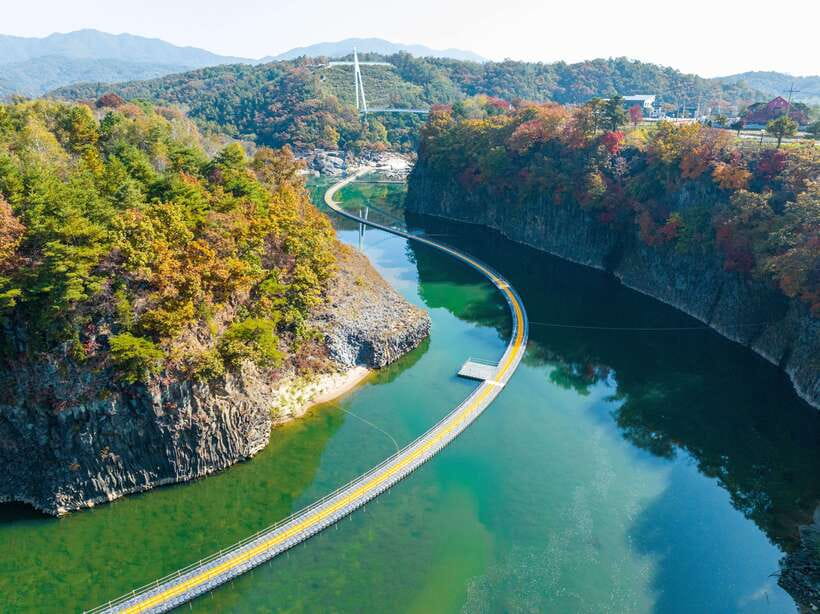Seoul: DMZ 2nd Tunnel and Suspension Bridge Tour - The morning run: from Myeongdong to Tunnel #2