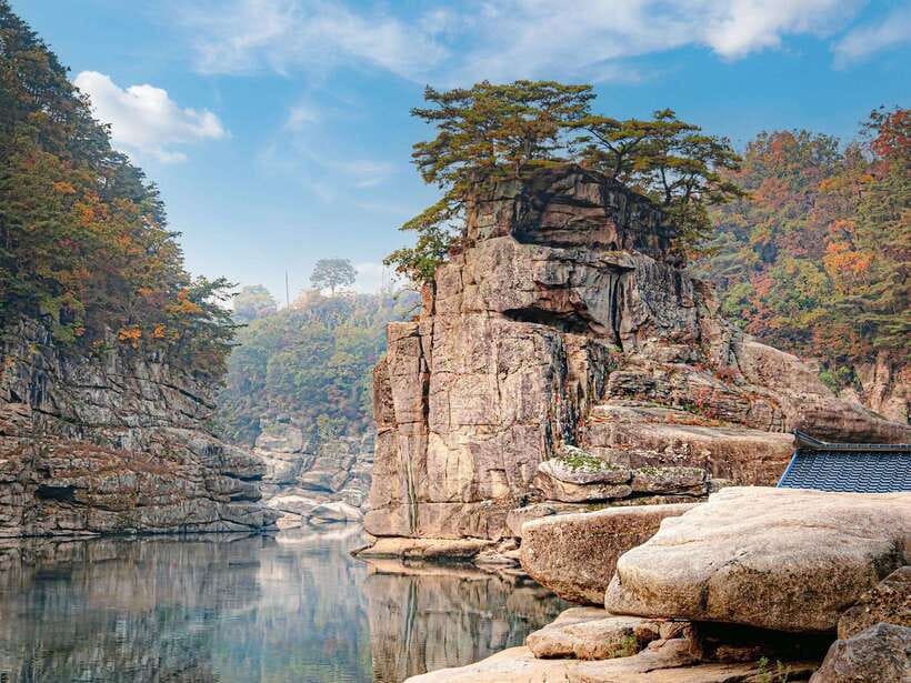 Seoul: DMZ Tour with 2nd Tunnel, Hantangang & Scenic Wonders - How the day flows: buses, guided time, and keeping your focus