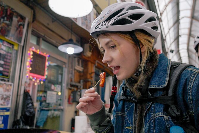 Seoul E-bike Tour - The Blue House pass: iconic Seoul, handled with care