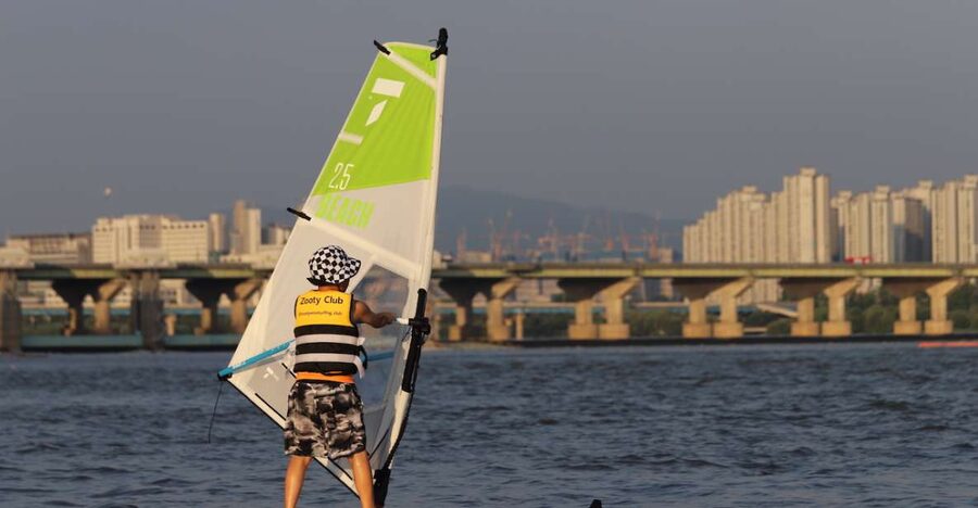 Seoul : Efoil Experience in Han River - Should You Book This Han River E-Foil Session?