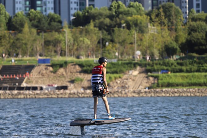 Seoul : Efoil & Windsurf Experiences in Han River - Ttukseom Han River: why this part of Seoul feels calmer on the water