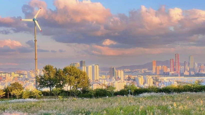 Seoul Full-Day City Tour: Hanok Village, Scenic Routes - Eunpyeong Hanok Village: traditional courtyards and easy wandering