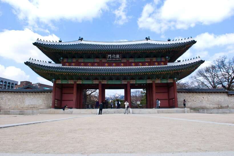 Seoul: Full-Day Royal Palaces Private Tour - Changdeokgung Palace and UNESCO-Listed Courtyards (Plus Monday Swaps)