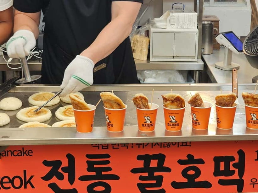 Seoul: Guided Food & Market Tour with 8+ Tastings - Meeting outside Jongno 5-ga and starting with zero stress