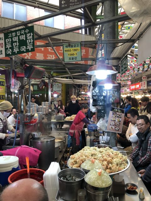 Seoul: Guided Food & Market Tour with 8+ Tastings - Insadong: gimbap, rice cake, and the street-food-to-tea transition