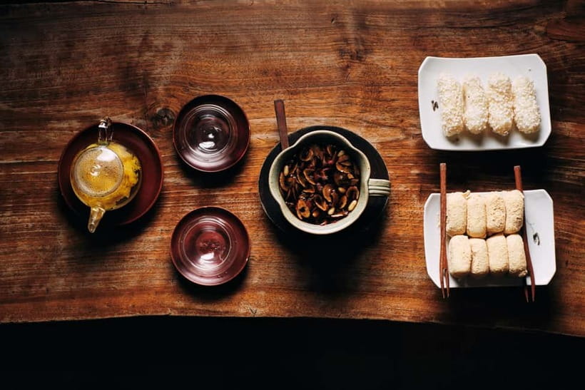 Seoul: Guided Food & Market Tour with 8+ Tastings - Gwangjang Market: where dumplings and mung bean pancakes teach you the rules