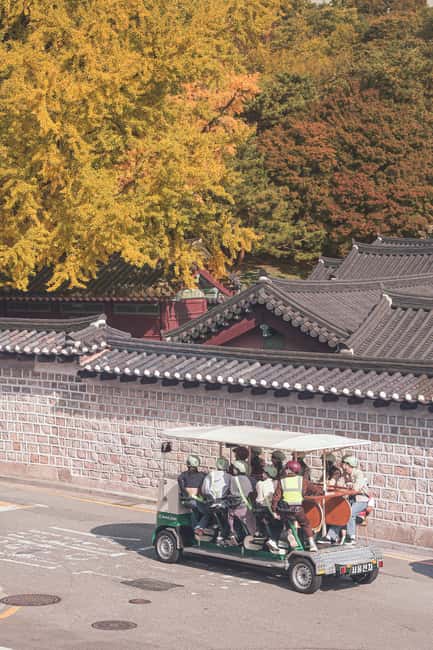 Seoul: Guided Tram Tour with Snacks and Hidden Alleys - Key things that make this tram tour worth it