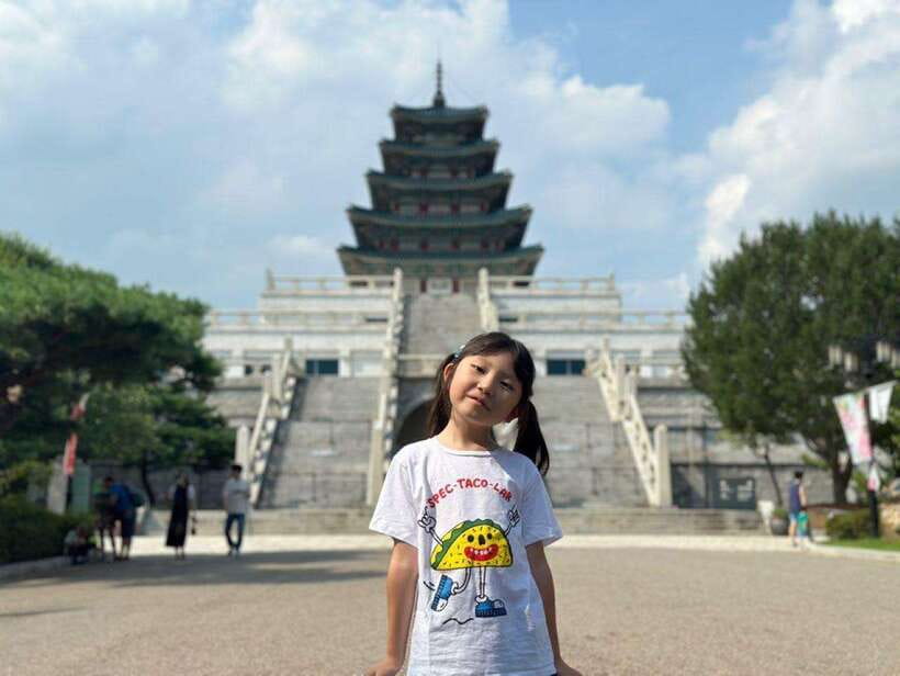 Seoul: Gyeongbok Palace, N Tower, & Local Market City Tour - N Seoul Tower with the cable car: the view payoff