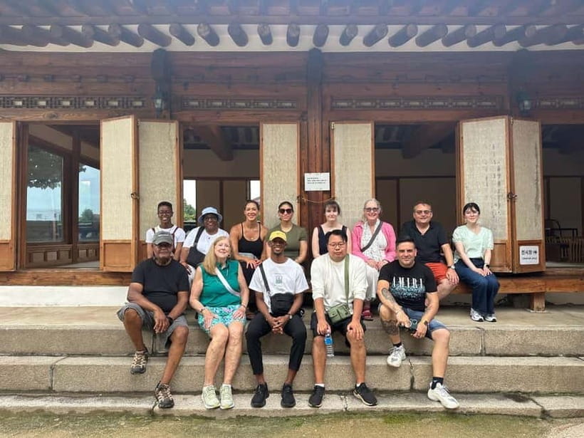 Seoul: Gyeongbok Palace, N Tower, & Local Market City Tour - Jogyesa Temple: where downtown noise gets quieter