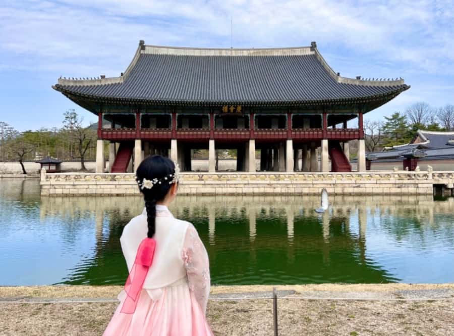 Seoul: Gyeongbokgung / Hanok Village / N Seoul Tower - A One-Day Seoul Sweep: Palaces, Hanok Streets, and Big Views