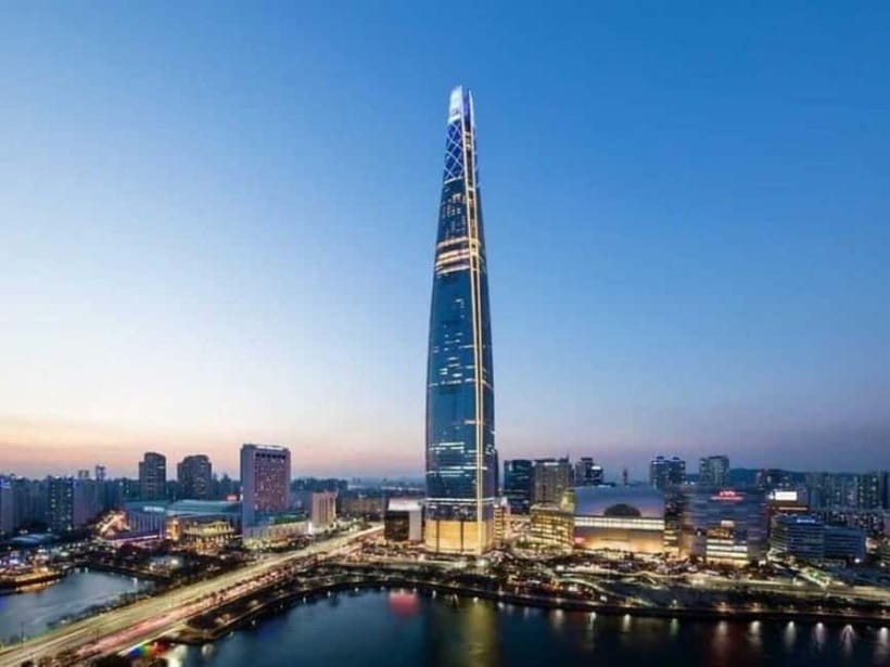 Seoul: Gyeongbokgung, Lotte Tower & Gangnam Trendy Day Tour - Gyeongbokgung Palace: What You’re Really Seeing and Why It Matters