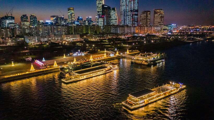 Seoul: Han River Night Picnic & Games with Cruise - Getting started at Yeouinaru Station (Exit 2, Line 5)