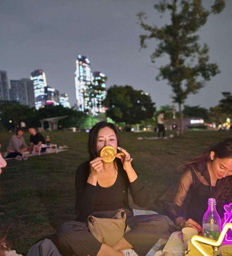 Seoul: Han River Night Picnic & Games with Cruise - The real heart of the tour: Yeouido Hangang Park picnic