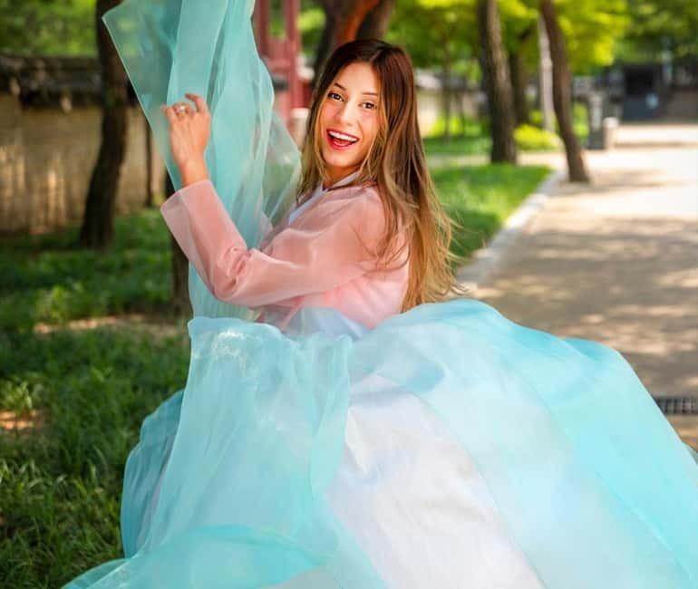 Seoul: Hanbok Photo Tour at Gyeongbokgung Palace - Key highlights to know before you go