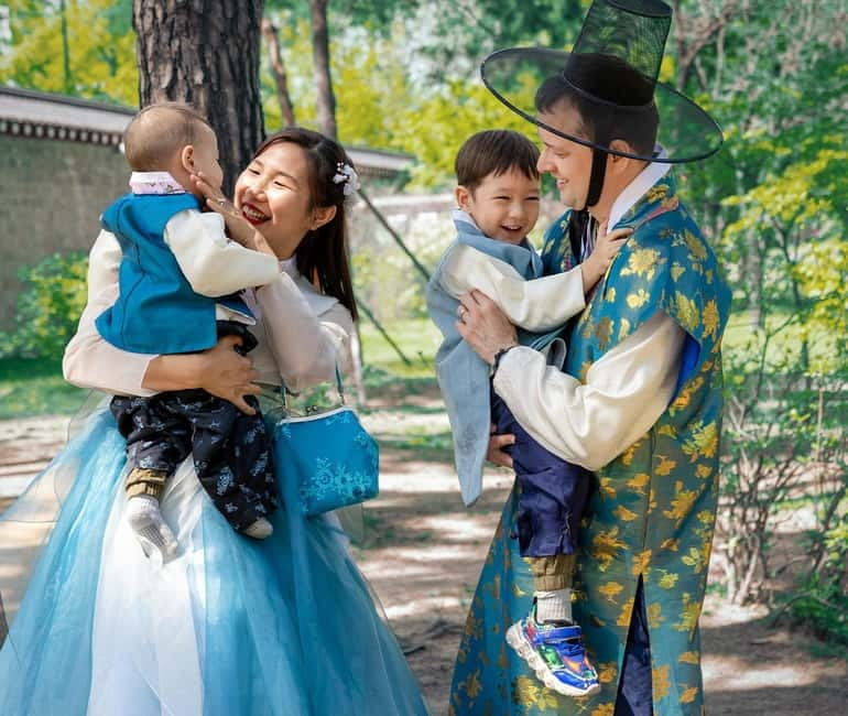 Seoul: Hanbok Photo Tour at Gyeongbokgung Palace - Who this tour fits best (and who might want to skip it)