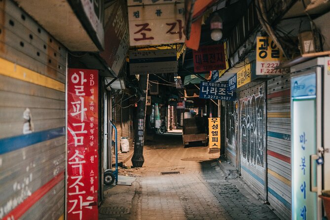 Seoul High-Quality Night Photography - Stop 3: Pojangmacha Street Stroll (Outdoor Food Stalls at Night)