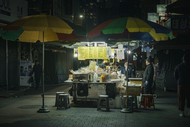 Seoul History Tour: Dark Past & Market Street Flavors - Stop 5: Namdaemun Market’s Street Food Rhythm and Kalguksu Alley