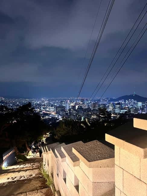 Seoul: Inwangsan Sunset Hike with Guide - The climb: lantern-lit steps, uneven ground, and an easy-to-follow pace