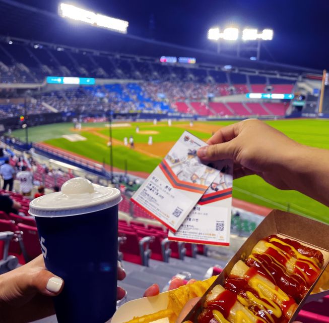 Seoul: Jamsil Baseball Stadium Game Ticket with Dinner& Beer - When it rains: what changes during the match