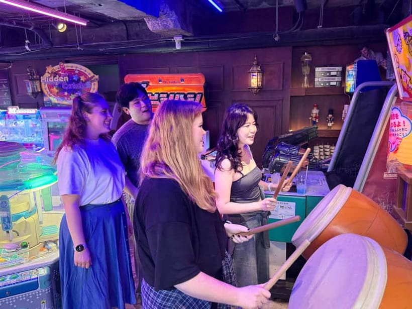 Seoul: Jongno 3-Ga and Ikseon-Dong Tour with Street Food - The retro arcade stop with the Squid Game vibe